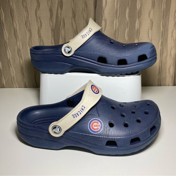 Crocs Chicago Cubs Women's 8-9 Men's 6-7 Medium Classic Clogs MLB Blue White Red - Picture 1 of 14